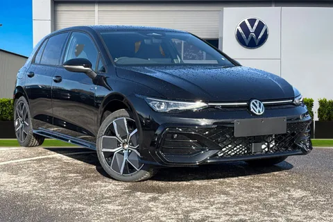  Volkswagen Golf 2.0 TDI Black Edition DSG Euro 6 (s/s) 5dr Thumbnail #2