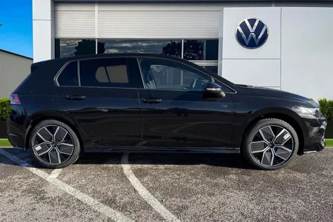  Volkswagen Golf 2.0 TDI Black Edition DSG Euro 6 (s/s) 5dr Thumbnail #4