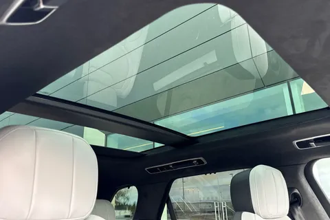 DT25YYW Land Rover Range Rover Sport 3.0 D350 MHEV Autobiography SUV 5dr Diesel Auto 4WD Euro 6 (s/s) (350 ps) Thumbnail #38