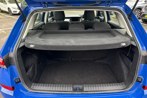 OW22EXL Škoda Kamiq 1.0 TSI SE DSG Euro 6 (s/s) 5dr Thumbnail #10