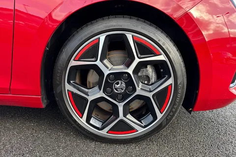 WM72GNO Vauxhall Astra 1.6 12.4kWh GS Line Auto Euro 6 (s/s) 5dr Thumbnail #10