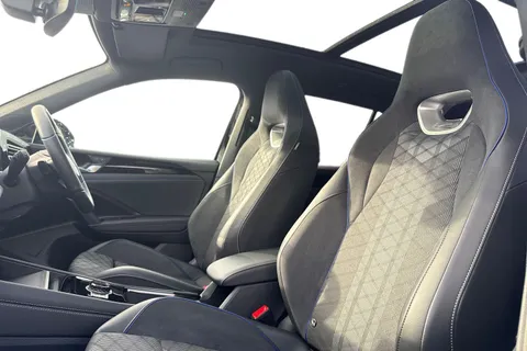 KT74RWF Volkswagen Tiguan 1.5 eTSI 150 R-Line 5dr DSG **PANORAMIC ROOF, DRIVER ASSITANCE PACK** Thumbnail #17