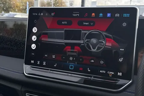 KT74RWF Volkswagen Tiguan 1.5 eTSI 150 R-Line 5dr DSG **PANORAMIC ROOF, DRIVER ASSITANCE PACK** Thumbnail #23