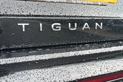 KT74RWF Volkswagen Tiguan 1.5 eTSI 150 R-Line 5dr DSG **PANORAMIC ROOF, DRIVER ASSITANCE PACK** Thumbnail #26