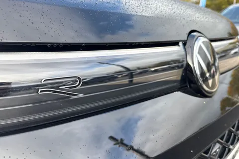 KT74RWF Volkswagen Tiguan 1.5 eTSI 150 R-Line 5dr DSG **PANORAMIC ROOF, DRIVER ASSITANCE PACK** Thumbnail #31