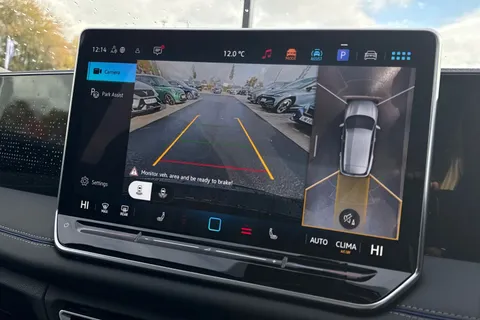 KT74RWF Volkswagen Tiguan 1.5 eTSI 150 R-Line 5dr DSG **PANORAMIC ROOF, DRIVER ASSITANCE PACK** Thumbnail #43