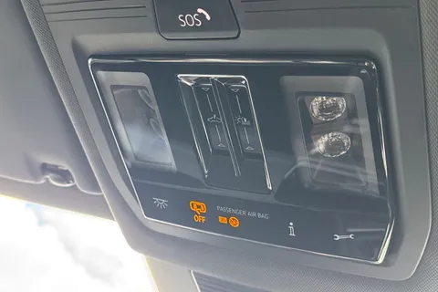 KT74RWF Volkswagen Tiguan 1.5 eTSI 150 R-Line 5dr DSG **PANORAMIC ROOF, DRIVER ASSITANCE PACK** Thumbnail #48