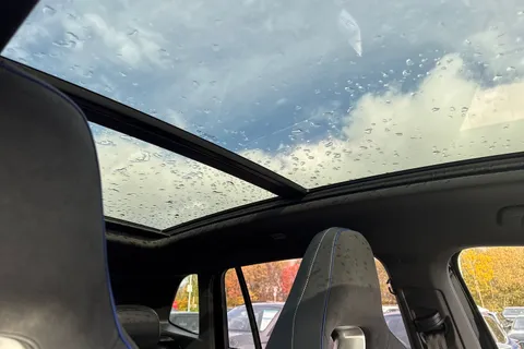 KT74RWF Volkswagen Tiguan 1.5 eTSI 150 R-Line 5dr DSG **PANORAMIC ROOF, DRIVER ASSITANCE PACK** Thumbnail #49