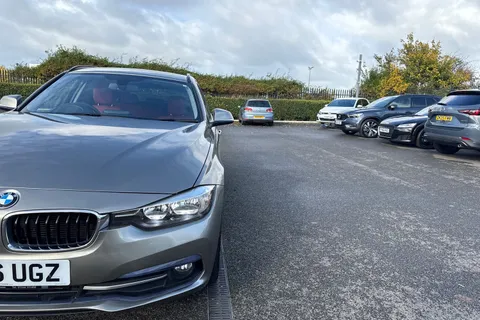 26 of 67 for BMW 3 Series 2.0 320d Sport Touring Auto Euro 6 (s/s) 5dr