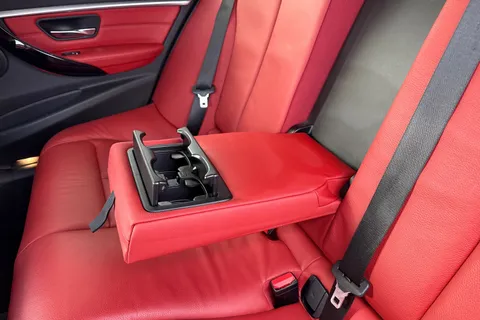 33 of 67 for BMW 3 Series 2.0 320d Sport Touring Auto Euro 6 (s/s) 5dr