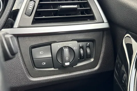 41 of 67 for BMW 3 Series 2.0 320d Sport Touring Auto Euro 6 (s/s) 5dr