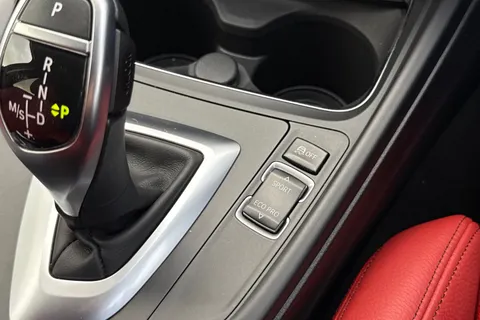 54 of 67 for BMW 3 Series 2.0 320d Sport Touring Auto Euro 6 (s/s) 5dr