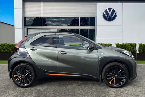 AY72XLV Toyota Aygo X 1.0 VVT-i Limited Edition (Canvas Roof) Euro 6 (s/s) 5dr Thumbnail #3