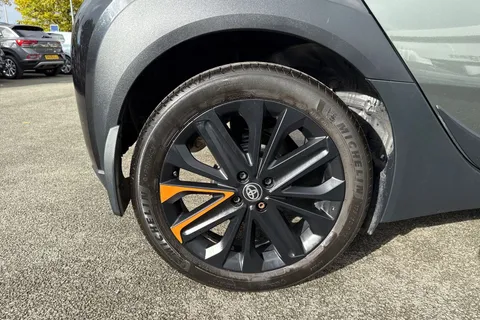 AY72XLV Toyota Aygo X 1.0 VVT-i Limited Edition (Canvas Roof) Euro 6 (s/s) 5dr Thumbnail #11