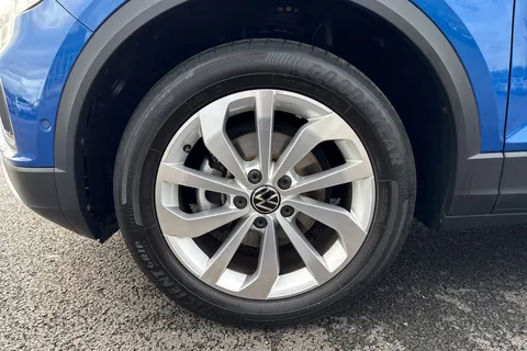 13 of 65 for VOLKSWAGEN T-ROC 1.0 TSI Life 5dr