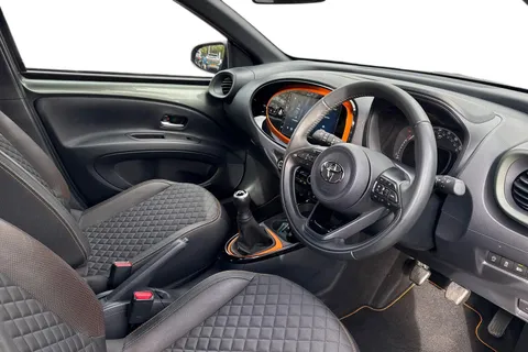 AY72XLV Toyota Aygo X 1.0 VVT-i Limited Edition (Canvas Roof) Euro 6 (s/s) 5dr Thumbnail #14
