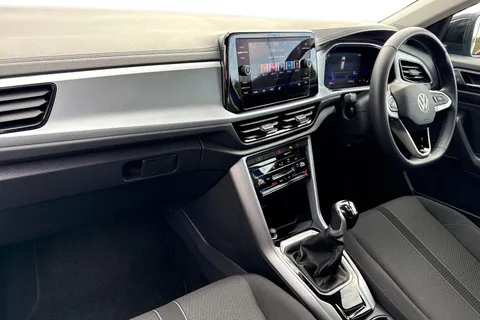 15 of 65 for VOLKSWAGEN T-ROC 1.0 TSI Life 5dr