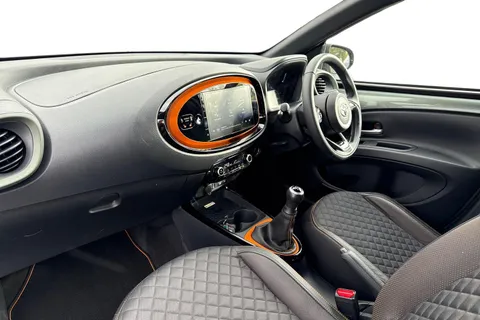 AY72XLV Toyota Aygo X 1.0 VVT-i Limited Edition (Canvas Roof) Euro 6 (s/s) 5dr Thumbnail #15