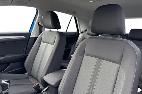 16 of 65 for VOLKSWAGEN T-ROC 1.0 TSI Life 5dr