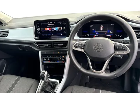 18 of 65 for VOLKSWAGEN T-ROC 1.0 TSI Life 5dr