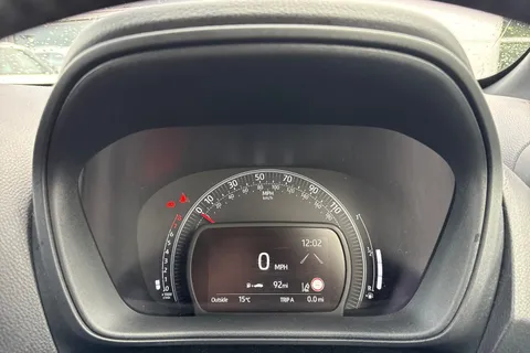 AY72XLV Toyota Aygo X 1.0 VVT-i Limited Edition (Canvas Roof) Euro 6 (s/s) 5dr Thumbnail #27