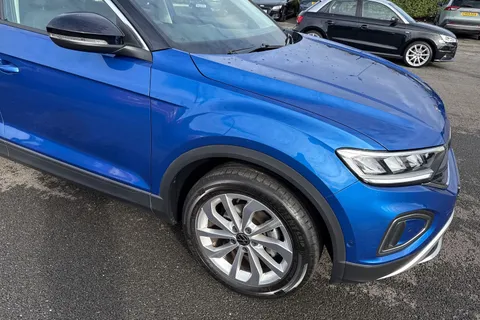 37 of 65 for VOLKSWAGEN T-ROC 1.0 TSI Life 5dr