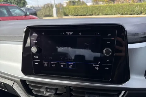 47 of 65 for VOLKSWAGEN T-ROC 1.0 TSI Life 5dr