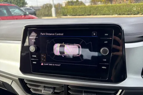 52 of 65 for VOLKSWAGEN T-ROC 1.0 TSI Life 5dr