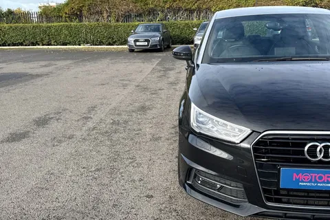 25 of 67 for AUDI A1 1.6 TDI S Line 5dr