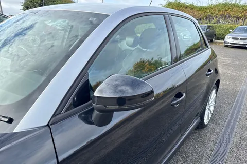 30 of 67 for AUDI A1 1.6 TDI S Line 5dr