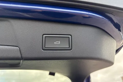  Volkswagen ID.5 Pro 77kWh Match Auto 5dr Thumbnail #29