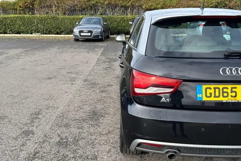 35 of 67 for AUDI A1 1.6 TDI S Line 5dr