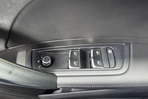 41 of 67 for AUDI A1 1.6 TDI S Line 5dr