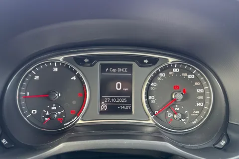 44 of 67 for AUDI A1 1.6 TDI S Line 5dr