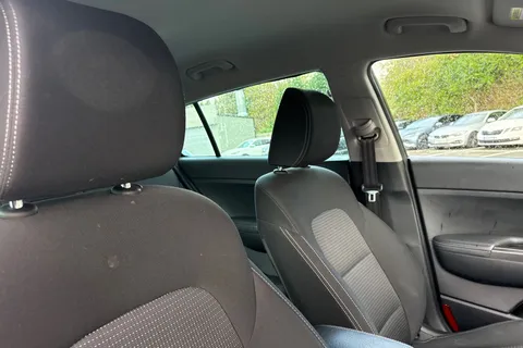 21 of 50 for Kia Sportage 1.6 GDi 2 Euro 6 (s/s) 5dr