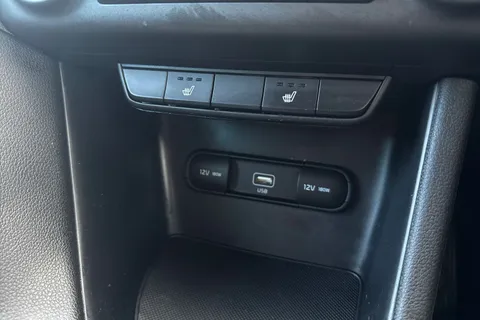 28 of 50 for Kia Sportage 1.6 GDi 2 Euro 6 (s/s) 5dr