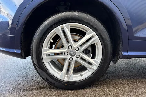 BV68RKA Audi Q5 2.0 TDI 40 S line S Tronic quattro Euro 6 (s/s) 5dr Thumbnail #11