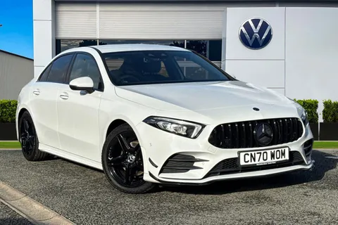 CN70WOM Mercedes-Benz A Class 2.0 A200d AMG Line (Premium 2) 8G-DCT Euro 6 (s/s) 4dr Thumbnail #2