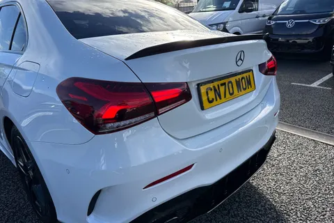 CN70WOM Mercedes-Benz A Class 2.0 A200d AMG Line (Premium 2) 8G-DCT Euro 6 (s/s) 4dr Thumbnail #8
