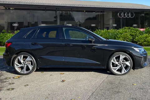 KO74HZU Audi A3 Black Edition 35 TFSI  150 PS S tronic Thumbnail #4