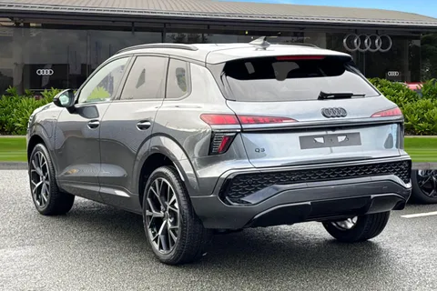 Audi Q3 1.5 e-hybrid Edition 1 S Tronic Euro 6 (s/s) 5dr 26kWh Thumbnail #3