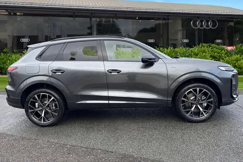 Audi Q3 1.5 e-hybrid Edition 1 S Tronic Euro 6 (s/s) 5dr 26kWh Thumbnail #4