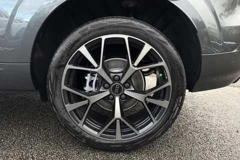 Audi Q3 1.5 e-hybrid Edition 1 S Tronic Euro 6 (s/s) 5dr 26kWh Thumbnail #12