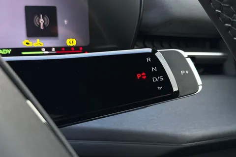 Audi Q3 1.5 e-hybrid Edition 1 S Tronic Euro 6 (s/s) 5dr 26kWh Thumbnail #50