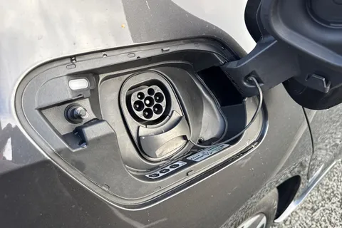 28 of 56 for CUPRA Born e-Boost 77kWh V2 Auto 5dr (4 Seat)