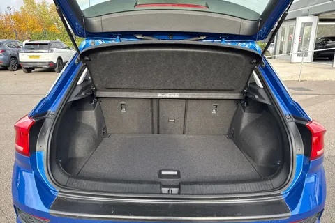 HV70SUH Volkswagen T-Roc 1.5 TSI EVO SE DSG Euro 6 (s/s) 5dr Thumbnail #7