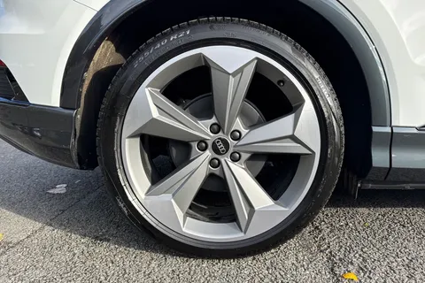 11 of 66 for AUDI Q4 210kW 45 82kWh Black Edition 5dr Auto