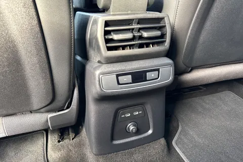 43 of 66 for AUDI Q4 210kW 45 82kWh Black Edition 5dr Auto