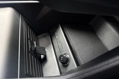 51 of 66 for AUDI Q4 210kW 45 82kWh Black Edition 5dr Auto