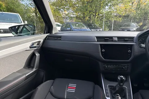 FH21OKG SEAT Arona 1.0 TSI FR Euro 6 (s/s) 5dr Thumbnail #16